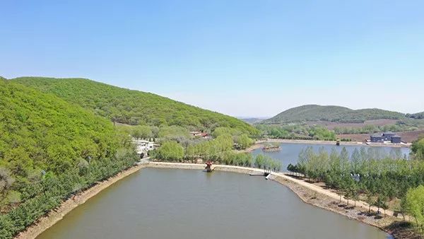 吉林滑雪场日出,吉林夏季营业滑雪场