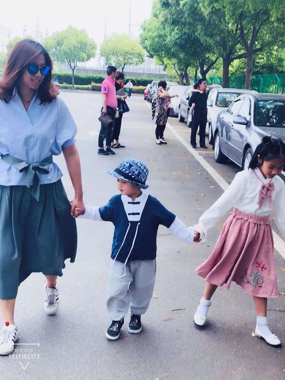 儿童节穿上这条仙气十足的礼服裙，你家小公主妥妥占据C位|二宝爸淘货