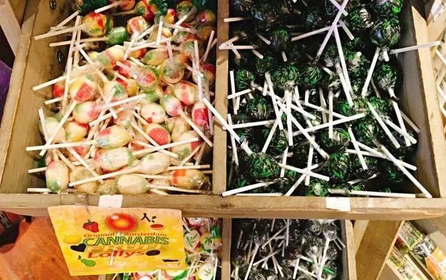 警惕这种东西别碰更别吃,大家注意这些食品千万不要乱买