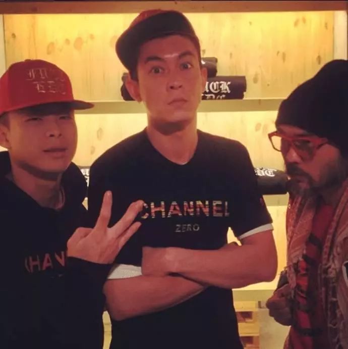 aj1的灰金钩和白色金钩,aj1小倒钩和红钩黑脚趾