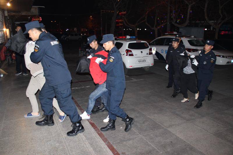 微信群里微商骗局,干微商的人容易被骗子盯上吗