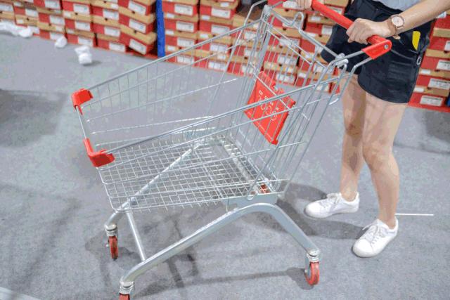 全场1折起!特步、金利来、碟愫、莱尔斯丹鞋子大特卖,最便只要50元!