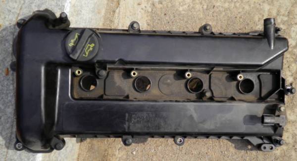 火花塞上有机油是怎么回事,火花塞上面有油怎么回事