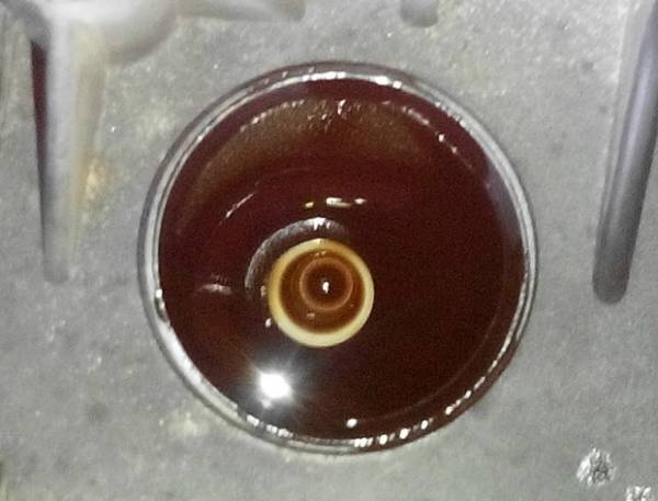 火花塞上有机油是怎么回事,火花塞上面有油怎么回事