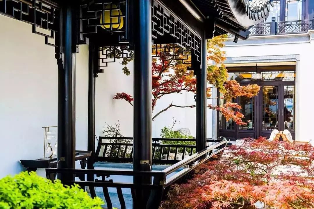 两处豪宅价值数亿真是让人羡慕,价值100个亿的一套豪宅是怎么样