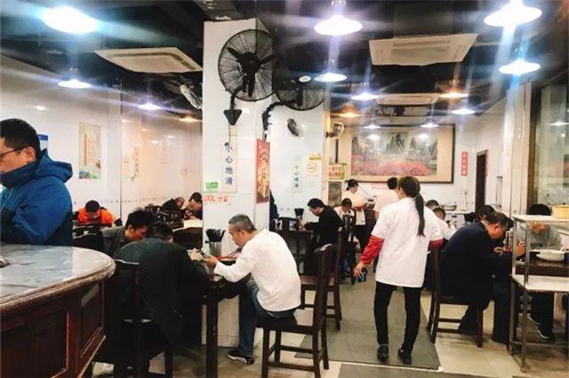 地铁三号线沿途美食攻略,24个地铁口必吃的美食