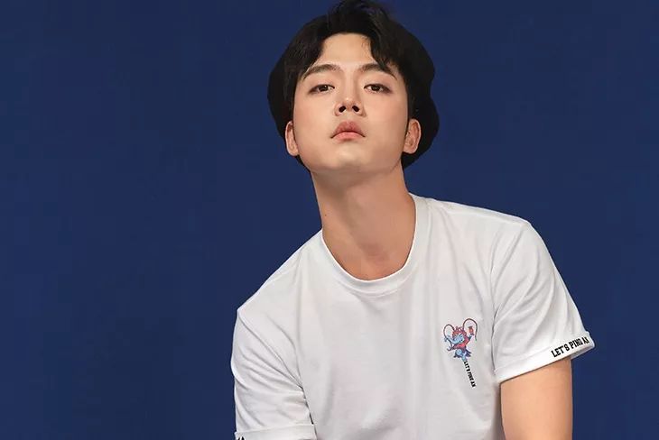 宫里面的衣服,这才是国潮t恤