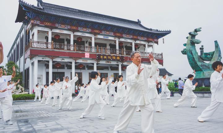 浙报70年徒步赛,浙报书写新时代