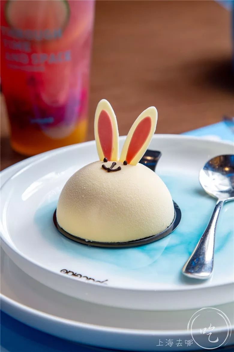 浦东新地标480米,上海浦东逛吃一条街