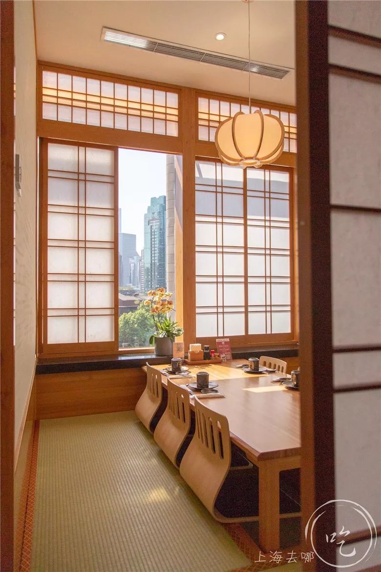 浦东新地标480米,上海浦东逛吃一条街