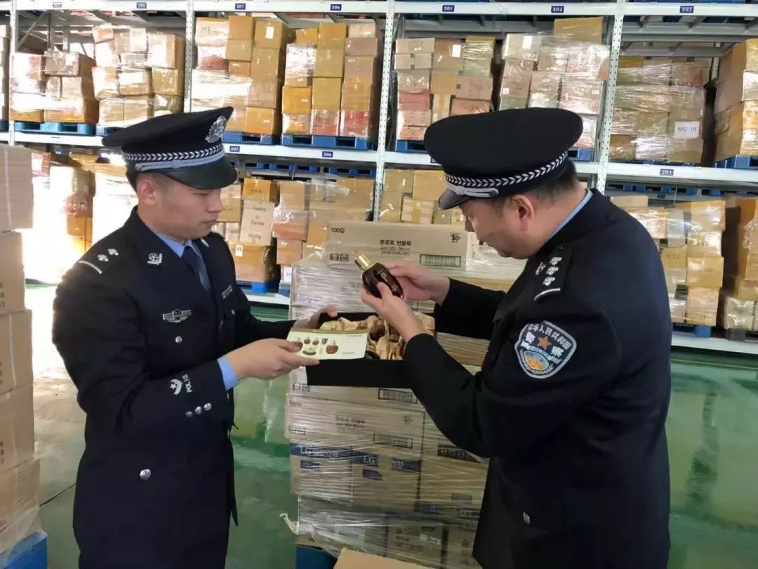 「滨海鲜闻」最恐怖最惊艳最刺激的开箱……一般人真看不了！