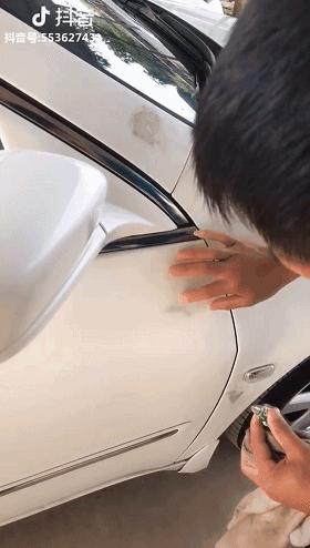 鞋子上滴风油精,风油精滴到鞋子