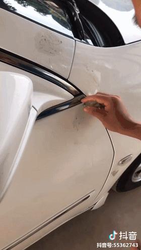 鞋子上滴风油精,风油精滴到鞋子