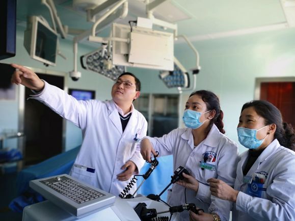 “以院包科”定点帮扶医疗援藏结出硕果——日喀则当地医生首次独立开展腹腔镜下卵巢囊肿剥除术