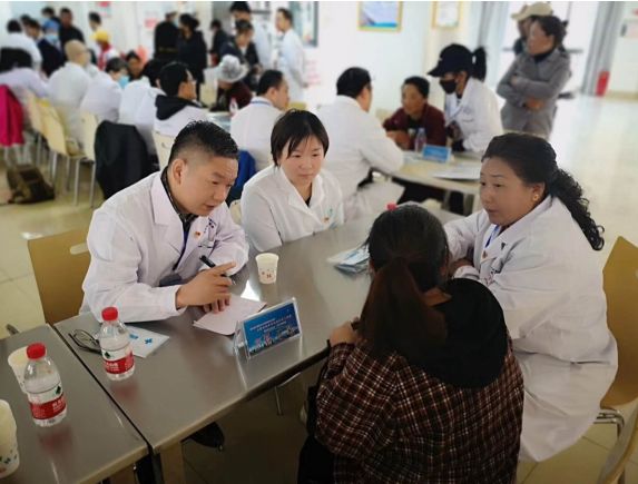 “以院包科”定点帮扶医疗援藏结出硕果——日喀则当地医生首次独立开展腹腔镜下卵巢囊肿剥除术