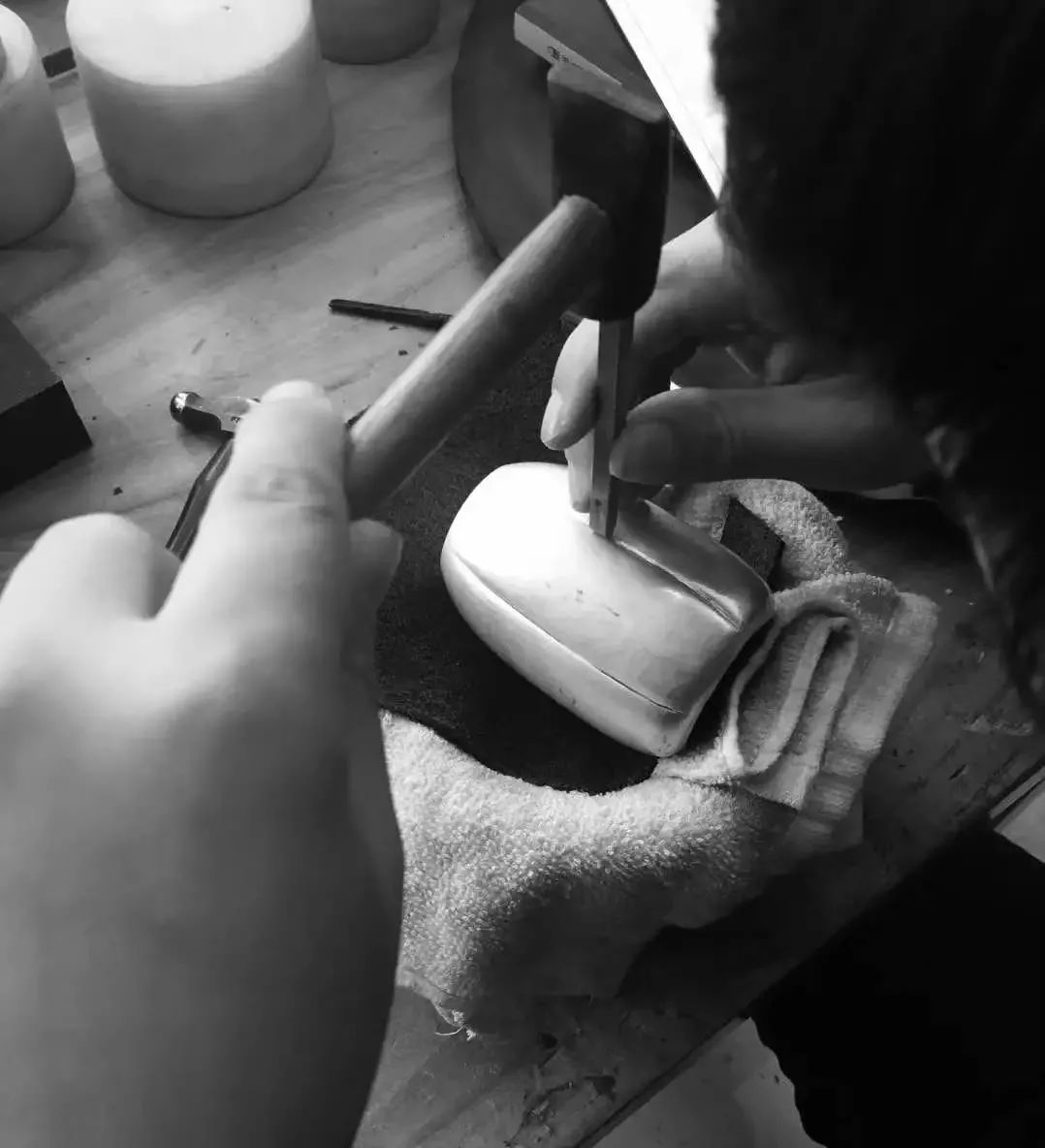 喝茶的人为什么要点香,喝茶用银杯银壶怎么样