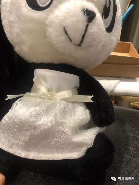 吴昕卖掉钟汉良送的礼物 (吴昕卖钟汉良礼物)