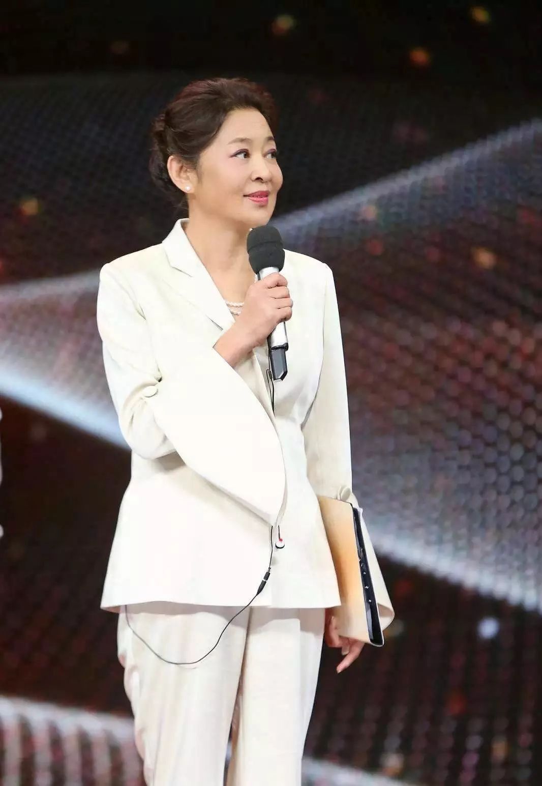 47岁张惠妹瘦照,47岁张惠妹瘦40斤减肥成功案例