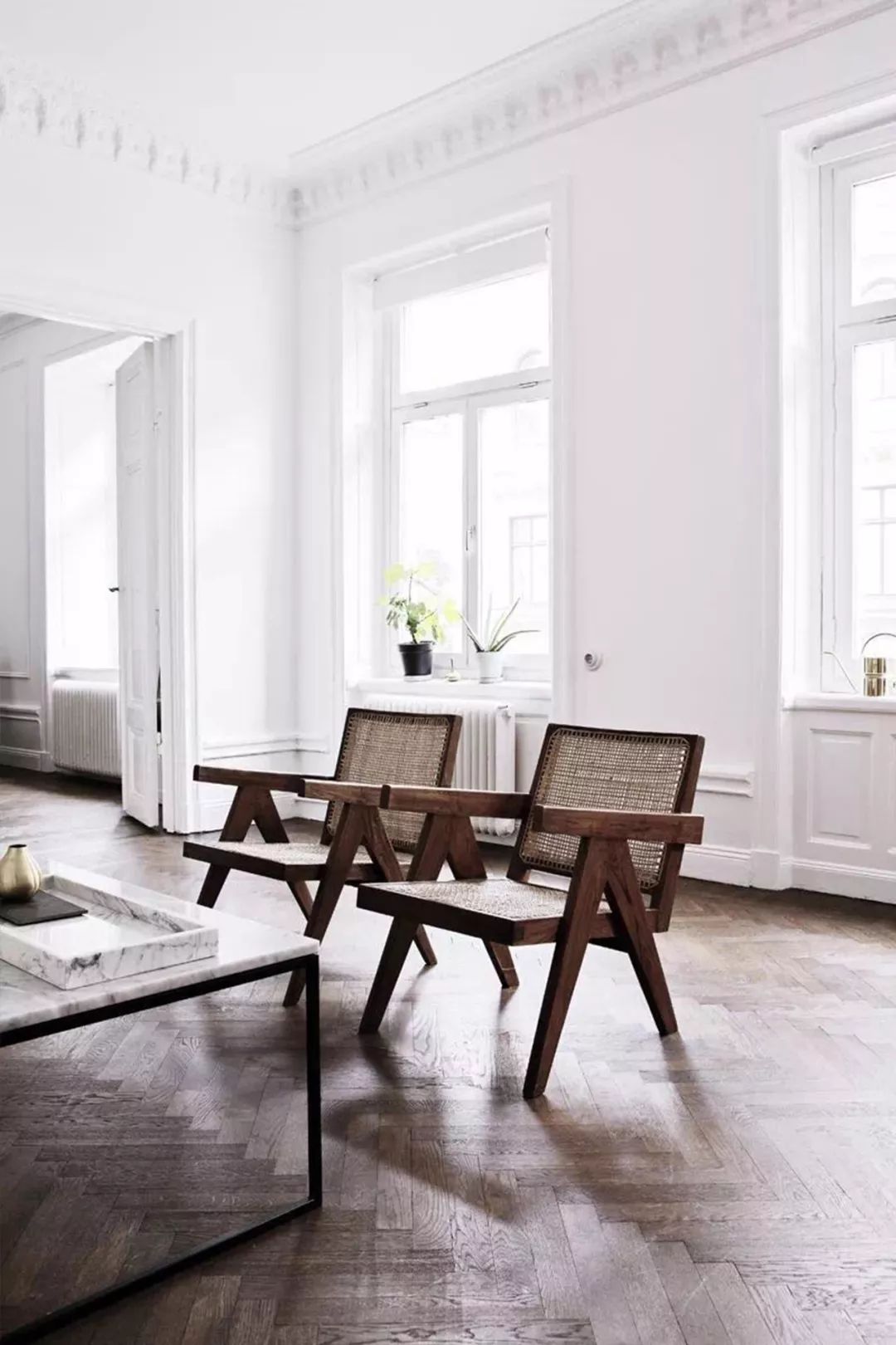 年轻人开始买藤编家具了？因为他们想回家养老了…