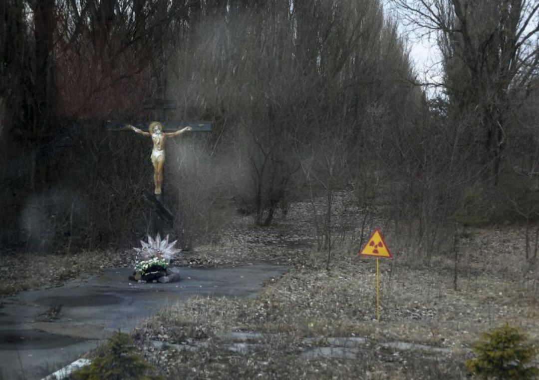 切尔诺贝利清理屋顶的士兵,切尔诺贝利清理石墨的士兵