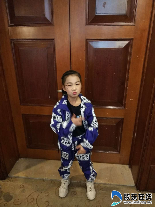 年历小明星曹梦瑶：爱跳爵士舞的酷女孩