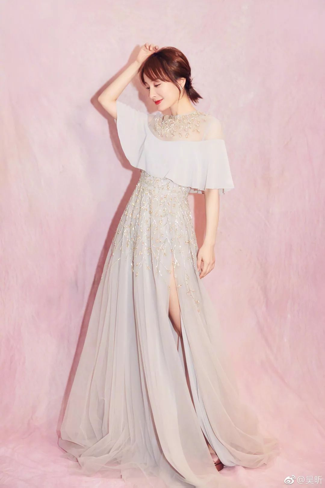 吴昕卖二手衣服被吐槽,吴昕送钟汉良的礼物是真的吗