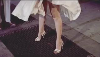 这个夏天一定要买一双鞋子,如果夏天只能买一件短袖