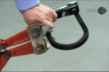 锁怎么一提就锁上呢,锁怎么弄才能从里面反锁不了