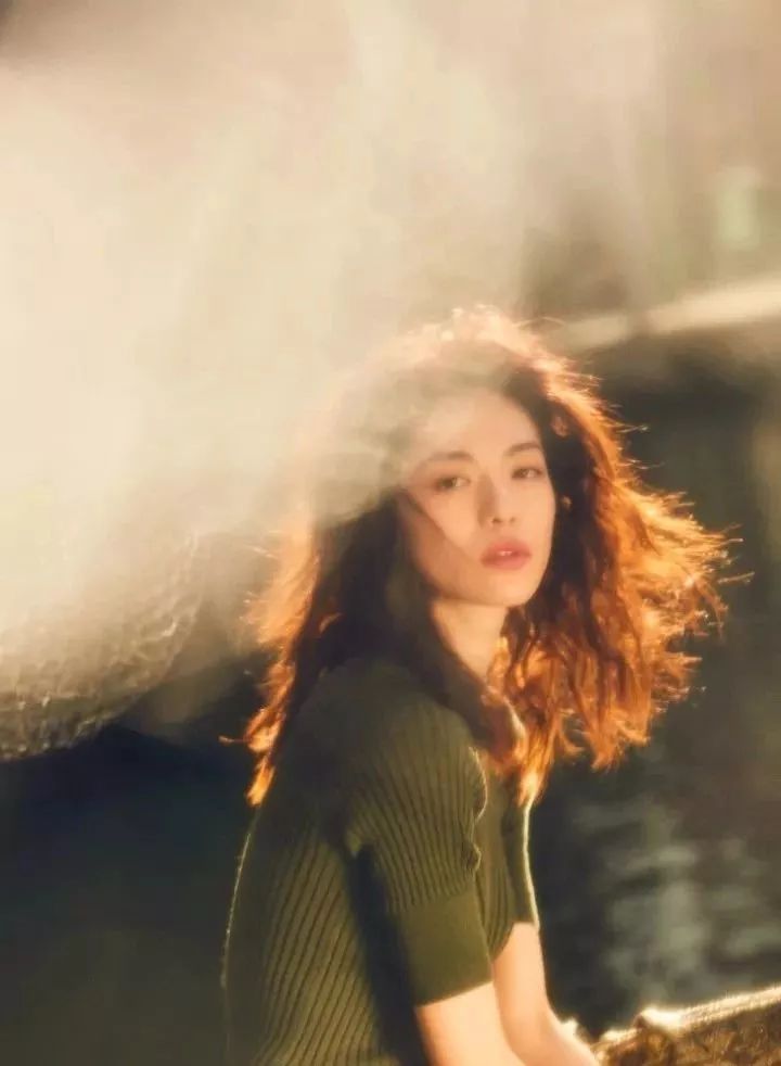 中长发是齐的还是有层次的好看,中长发怎么样烫发