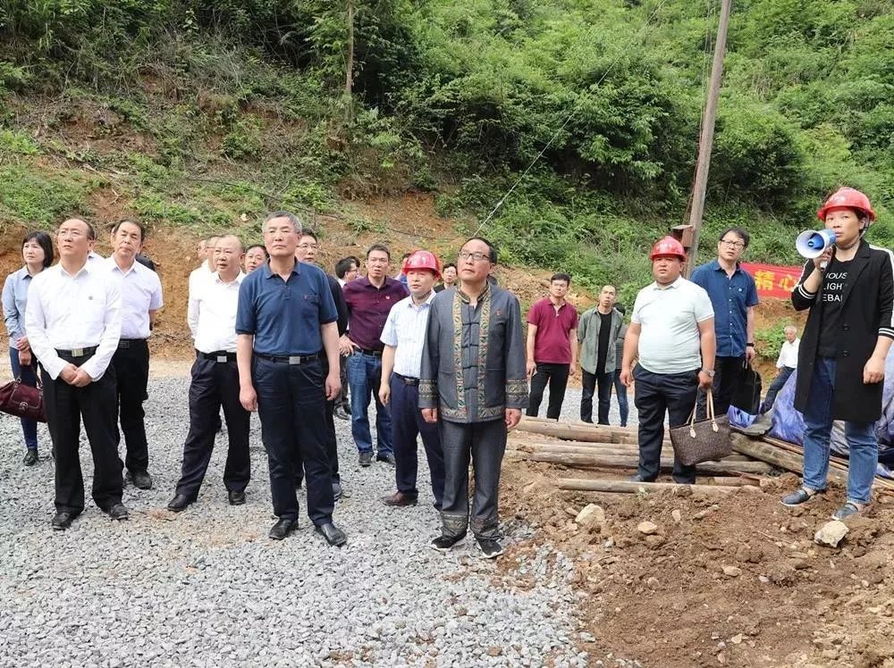 不说假话也不说实话,不说假话但不说全部真话