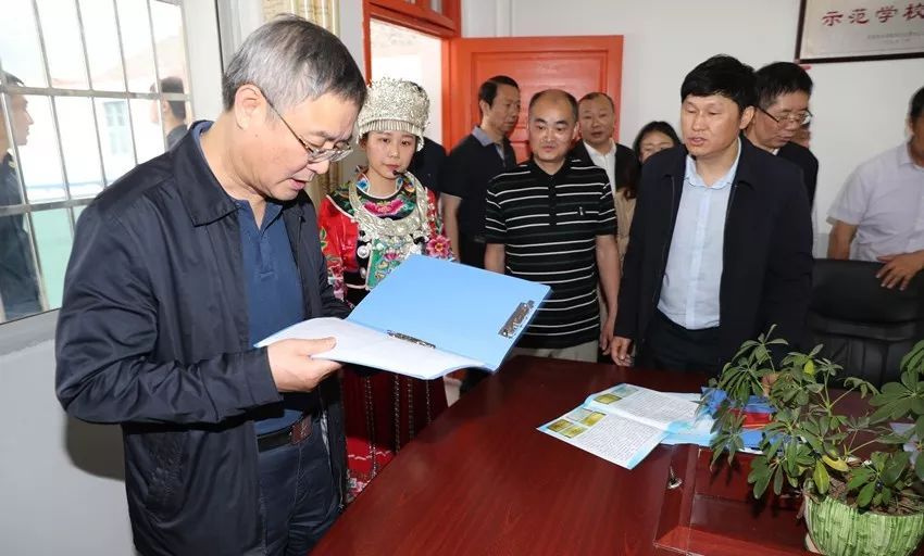 不说假话也不说实话,不说假话但不说全部真话