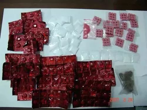 这款“饼干”居然有毒？！网上有人售卖，请小心！