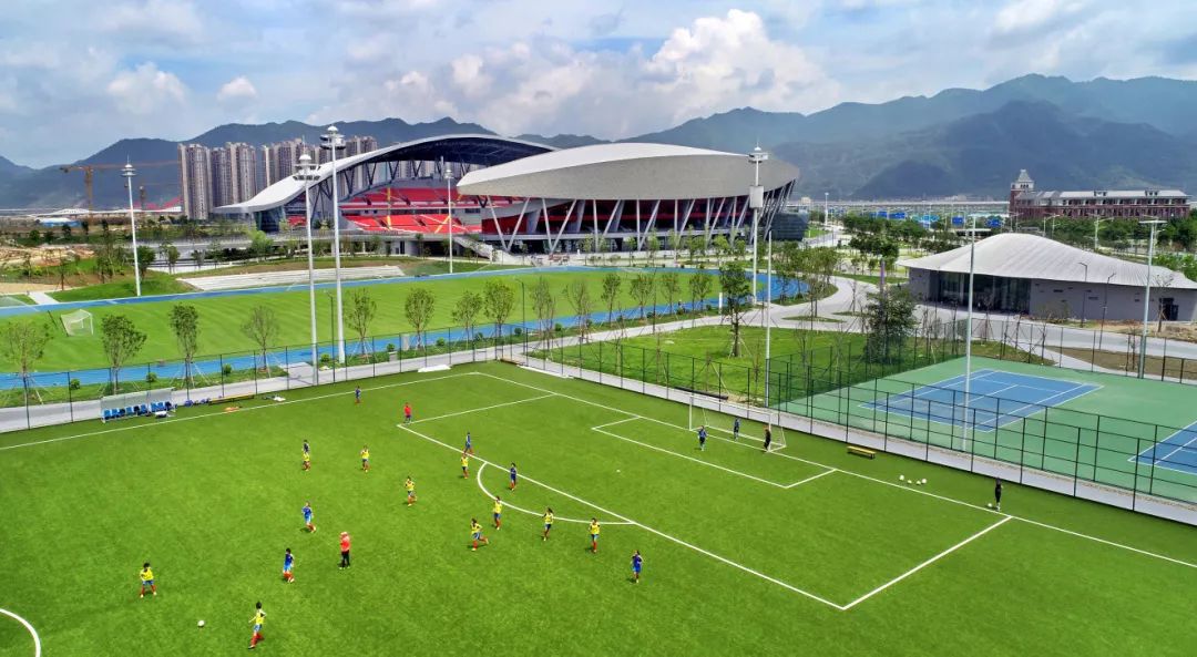 肇庆的球迷有福了!两大足球IP正式落户新区!