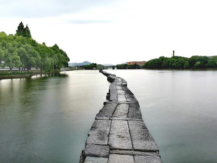 白玉长堤路,白玉长堤美景图片