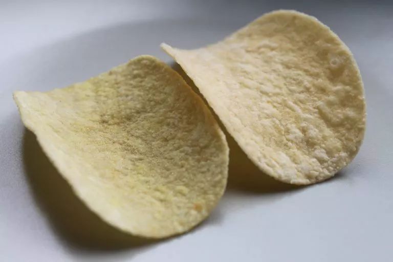 为什么乐事的薯片那么酥脆,乐事薯片容易碎