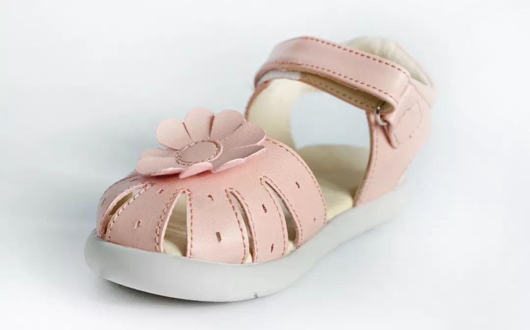 小蓝羊儿童凉鞋,舒适百搭不磨脚粗跟凉鞋推荐