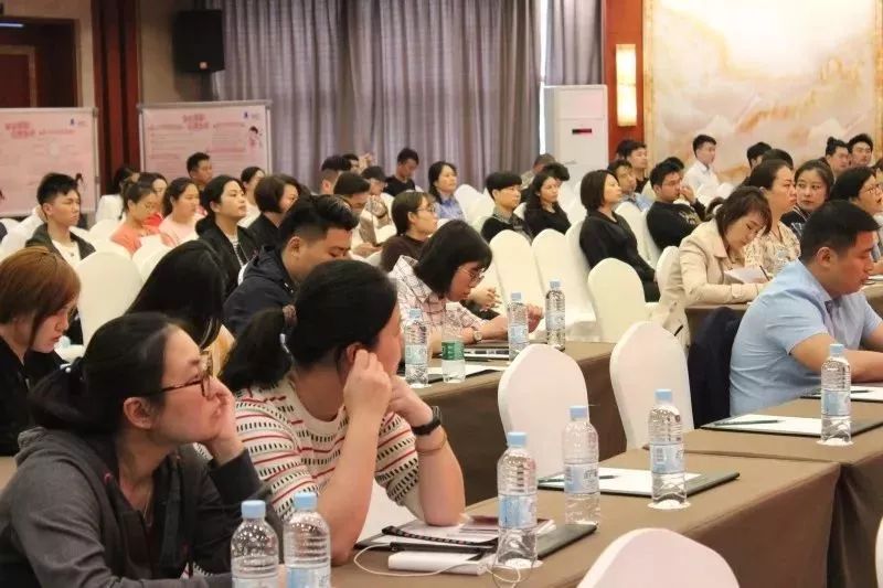 推动谁执法谁普法,谁执法谁普法宣传进社区