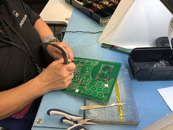 直击英国之宝生产车间：理智与情感的完美平衡