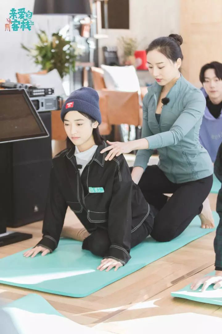 刘涛、沈月塑形私教:每天15分钟,教你轻松打造一双长白细直性感美腿