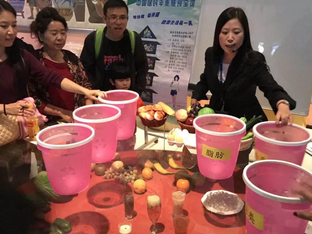 放飞科技梦想引领创新未来,放飞科学梦想创新伴我成长奖杯