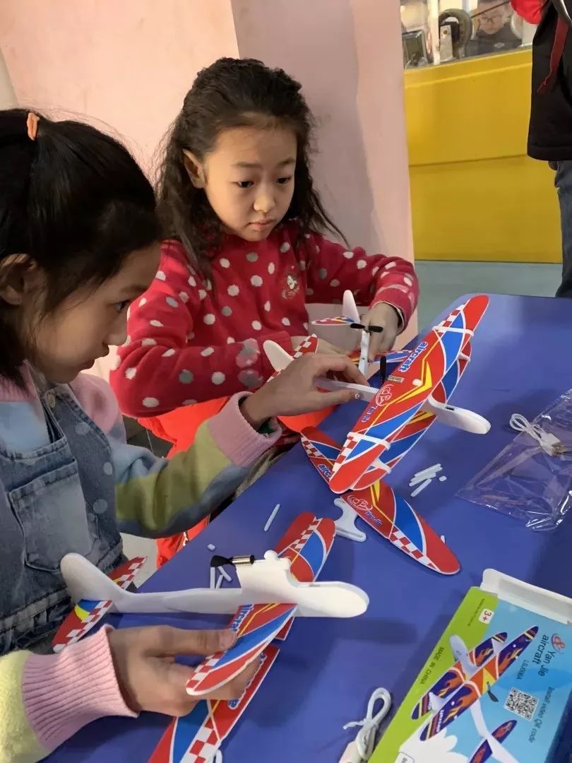 放飞科技梦想引领创新未来,放飞科学梦想创新伴我成长奖杯