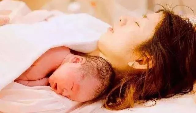 异地恋、姐弟恋陆续见光死，女人如何掌舵成为幸福操盘手？