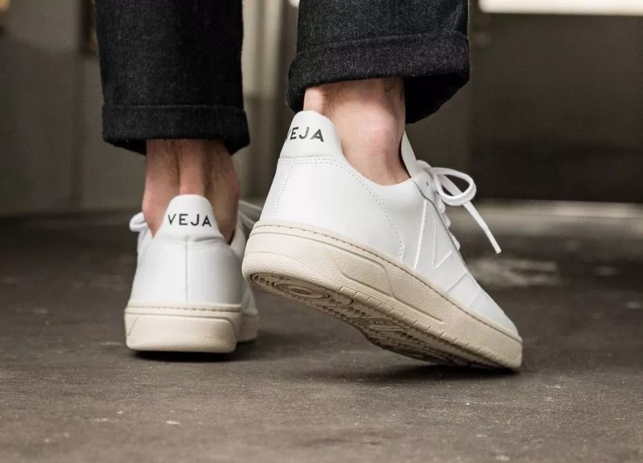 你为什么会买白色鞋?│《每周冷门球鞋大赏》