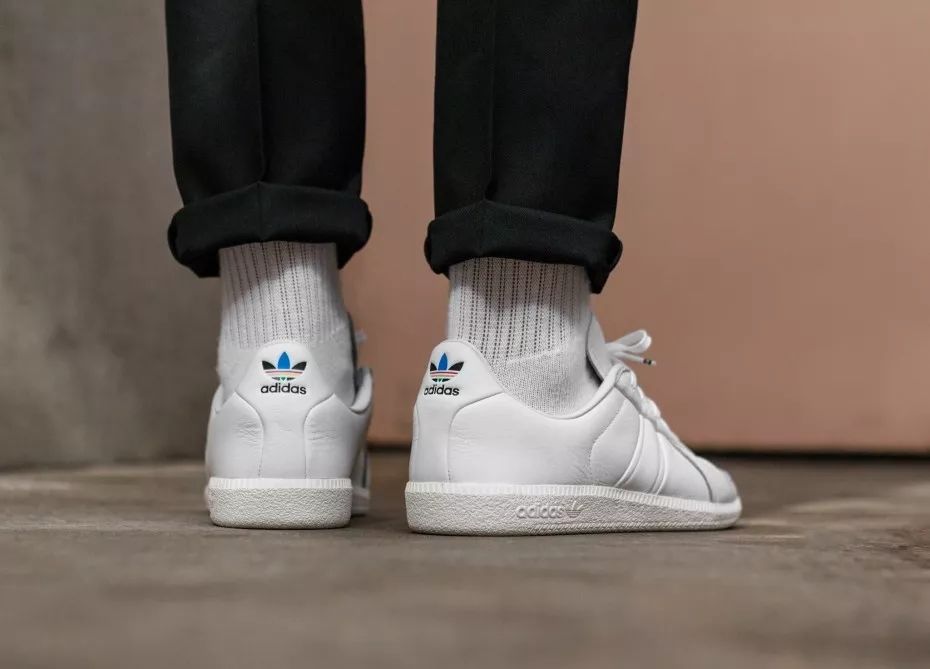 你为什么会买白色鞋？│《每周冷门球鞋大赏》