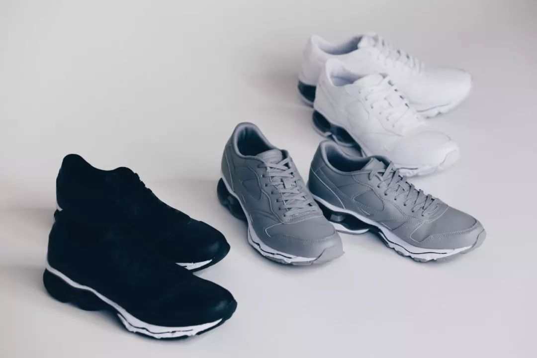 你为什么会买白色鞋？│《每周冷门球鞋大赏》