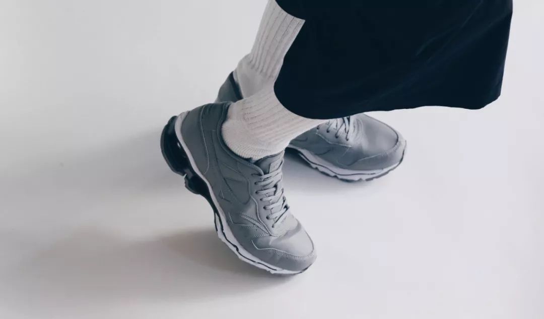 你为什么会买白色鞋?│《每周冷门球鞋大赏》