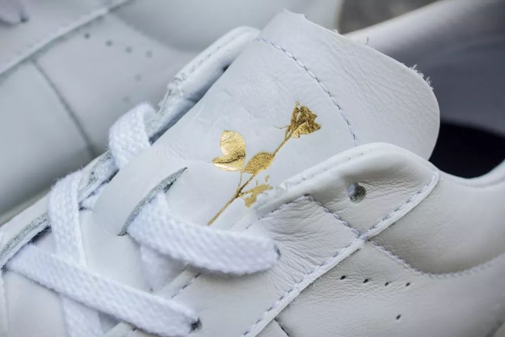 你为什么会买白色鞋？│《每周冷门球鞋大赏》