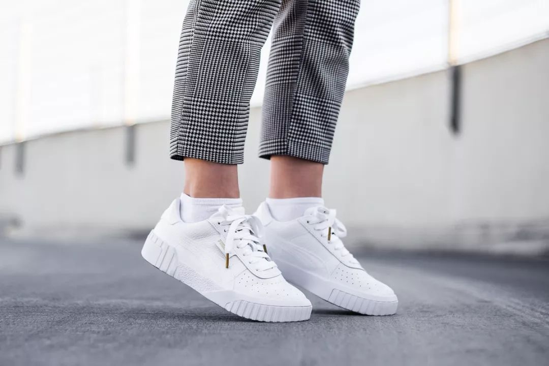 你为什么会买白色鞋？│《每周冷门球鞋大赏》