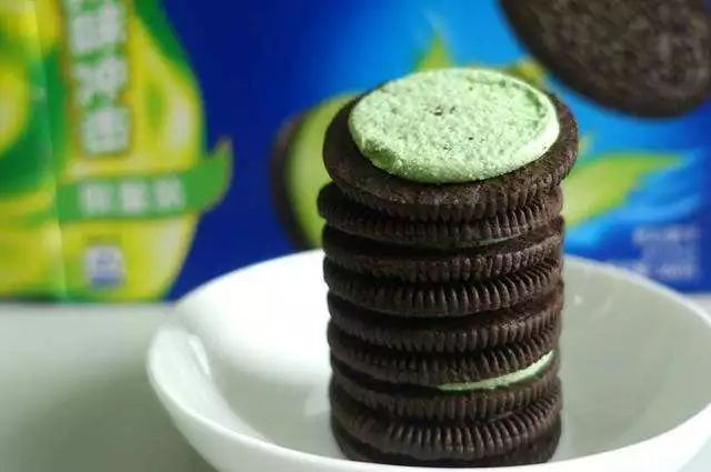 绝交!六一节竟然送我香菜薯片、虫子和卫生巾?