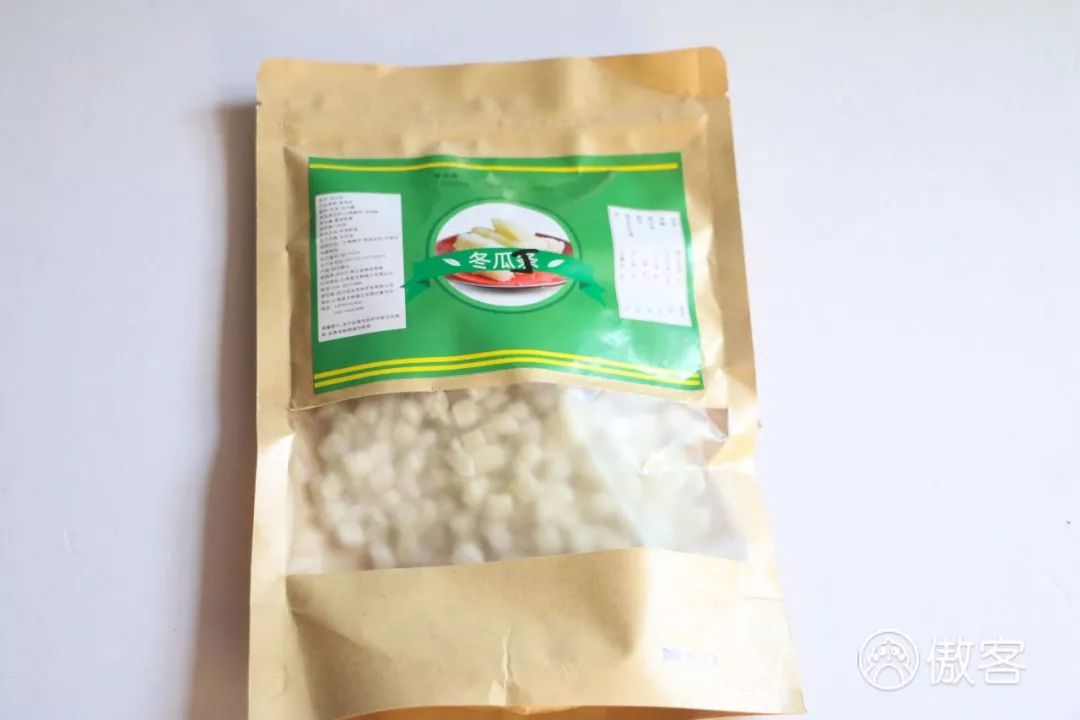 绝交!六一节竟然送我香菜薯片、虫子和卫生巾?